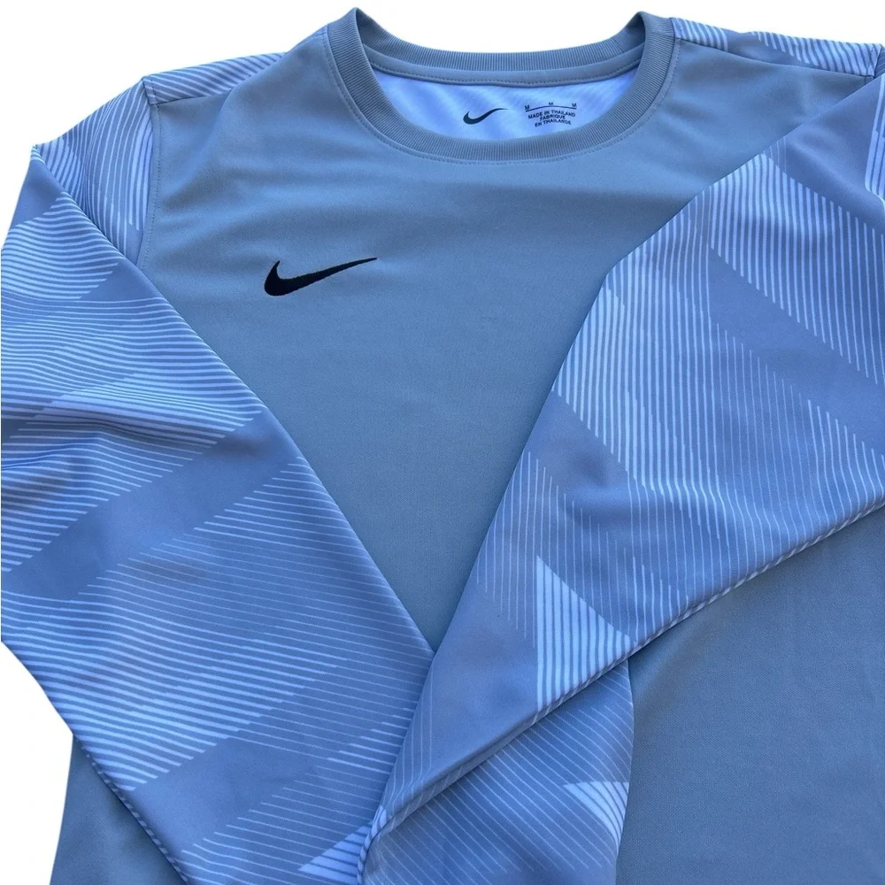 Nike Light Blue Long-Sleeve Training Top with Patterned Sleeves
